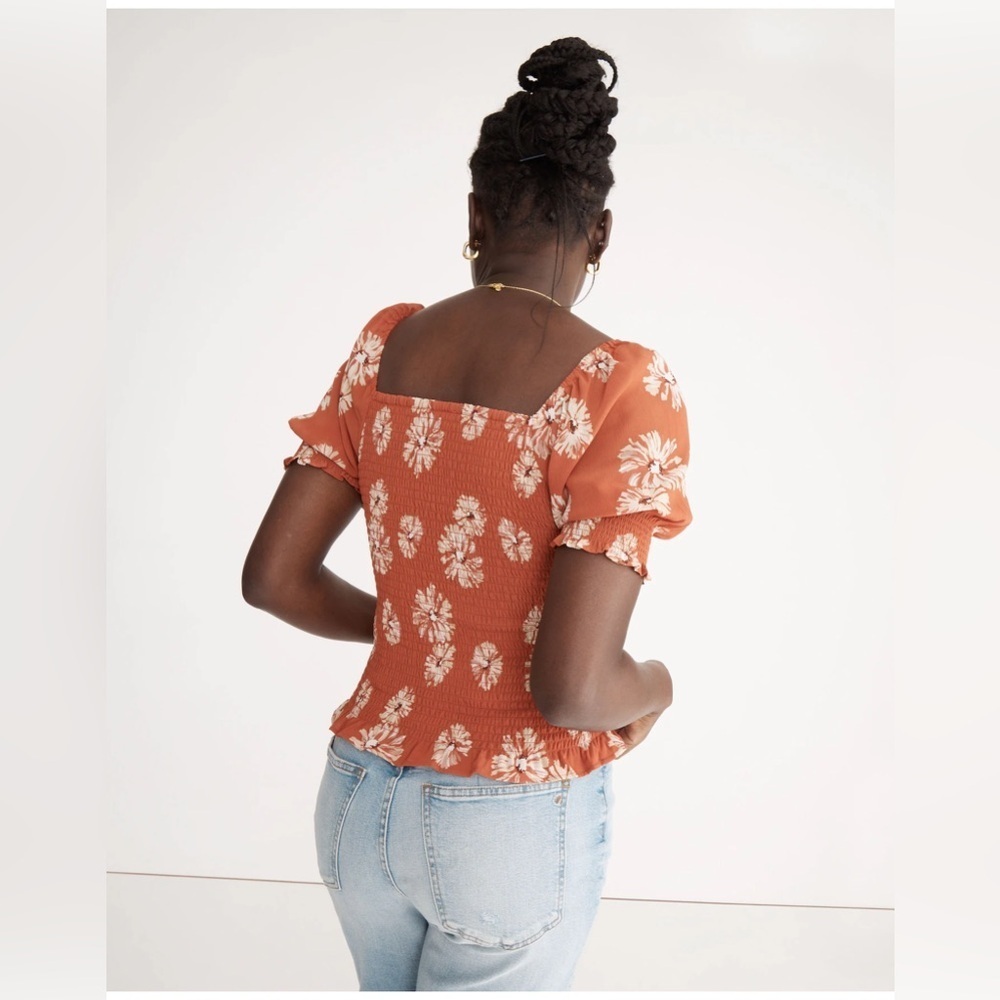 MADEWELL |  Georgette Lucie Puff-Sleeve Smocked Bodice Top in Moody Bloom - Picture 2 of 5